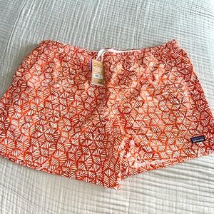 NWT Patagonia Baggies Shorts, XL